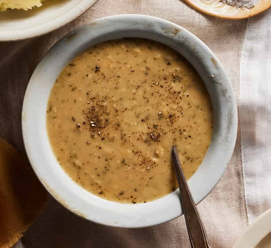 Classic Turkey Gravy with Fresh Herbs